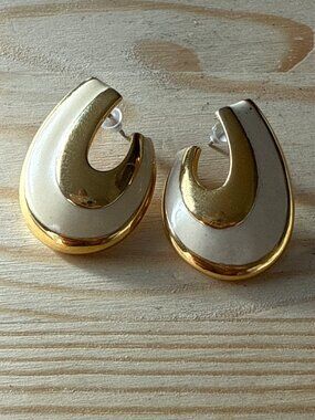 Napier Gold & Cream Clip On Earrings Vintage Retro Style Jewelry
